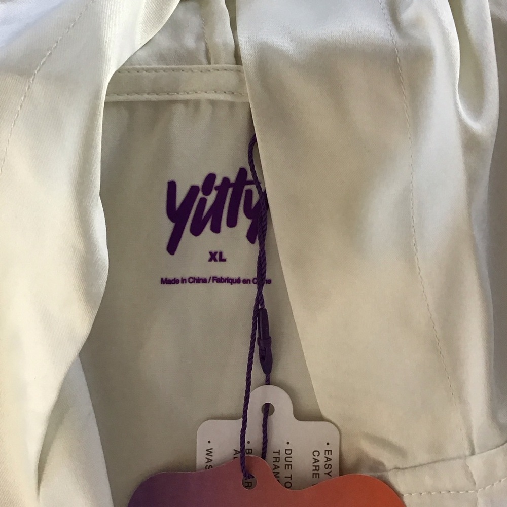 YITTY Soft Cream Hooded Robe - Picture 2 of 5